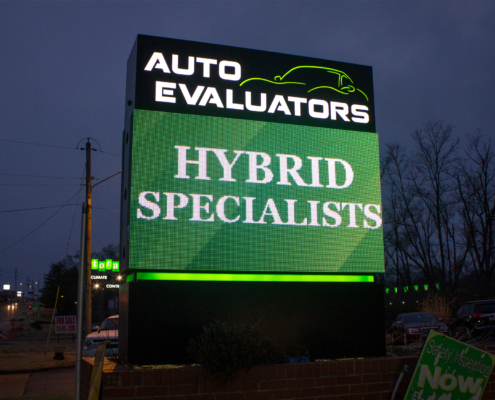 Auto Evaluators Night Discover How Digital LED Signs Light the Way To Brand Visibility and Profitability